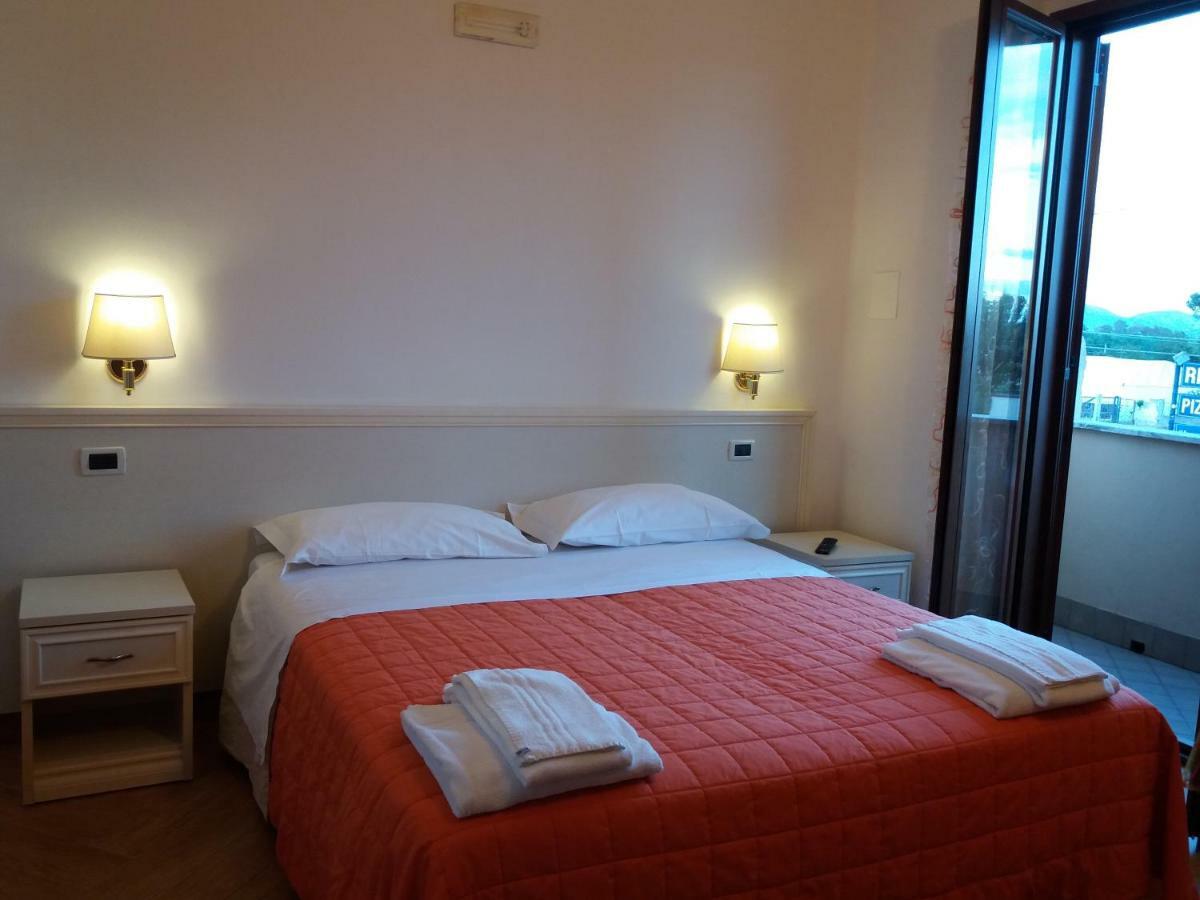 Il Piccolo Nido Bed and Breakfast Borgo Montenero Εξωτερικό φωτογραφία